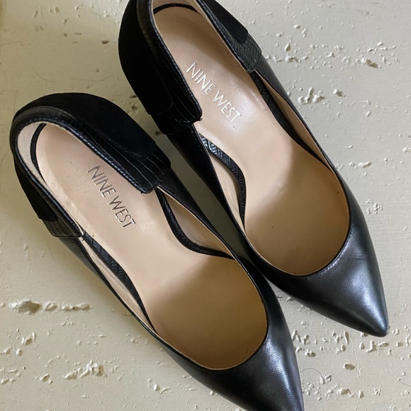 Nine West Chunky Heel Pump - Picture 2 of 4